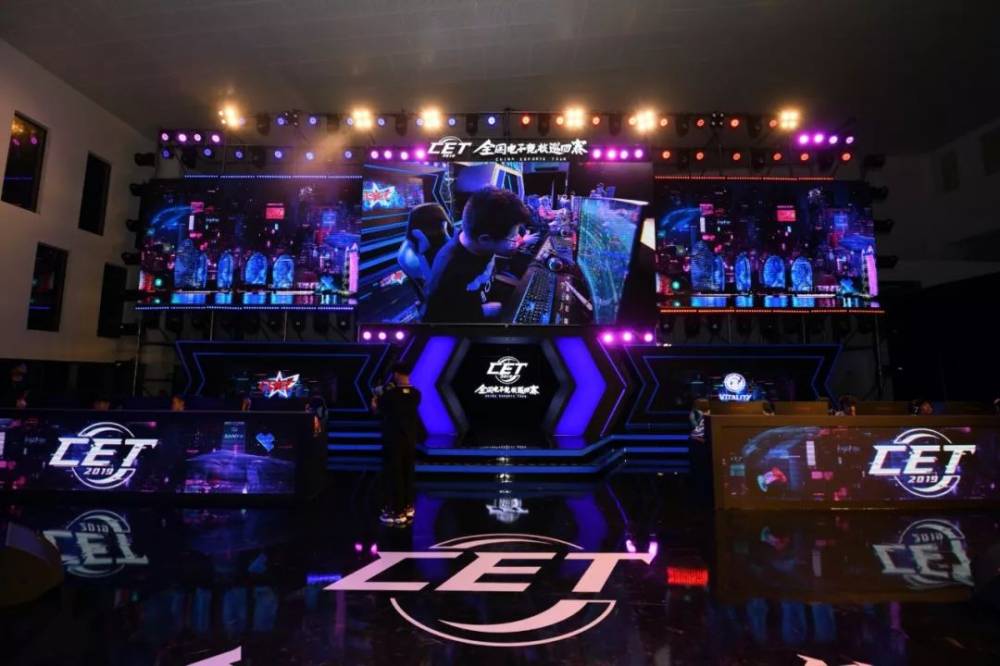 行女足展现 行女足展现